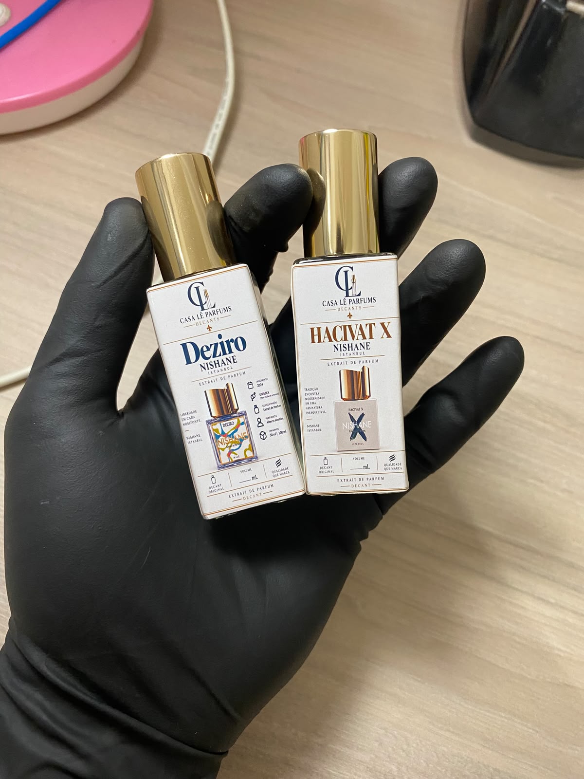 Decants da Casa Lê Parfums preparados em frascos próprios